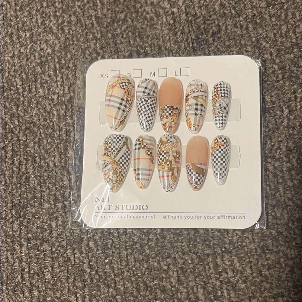 Nail Art Studio Plaid and Floral Press-On Nails